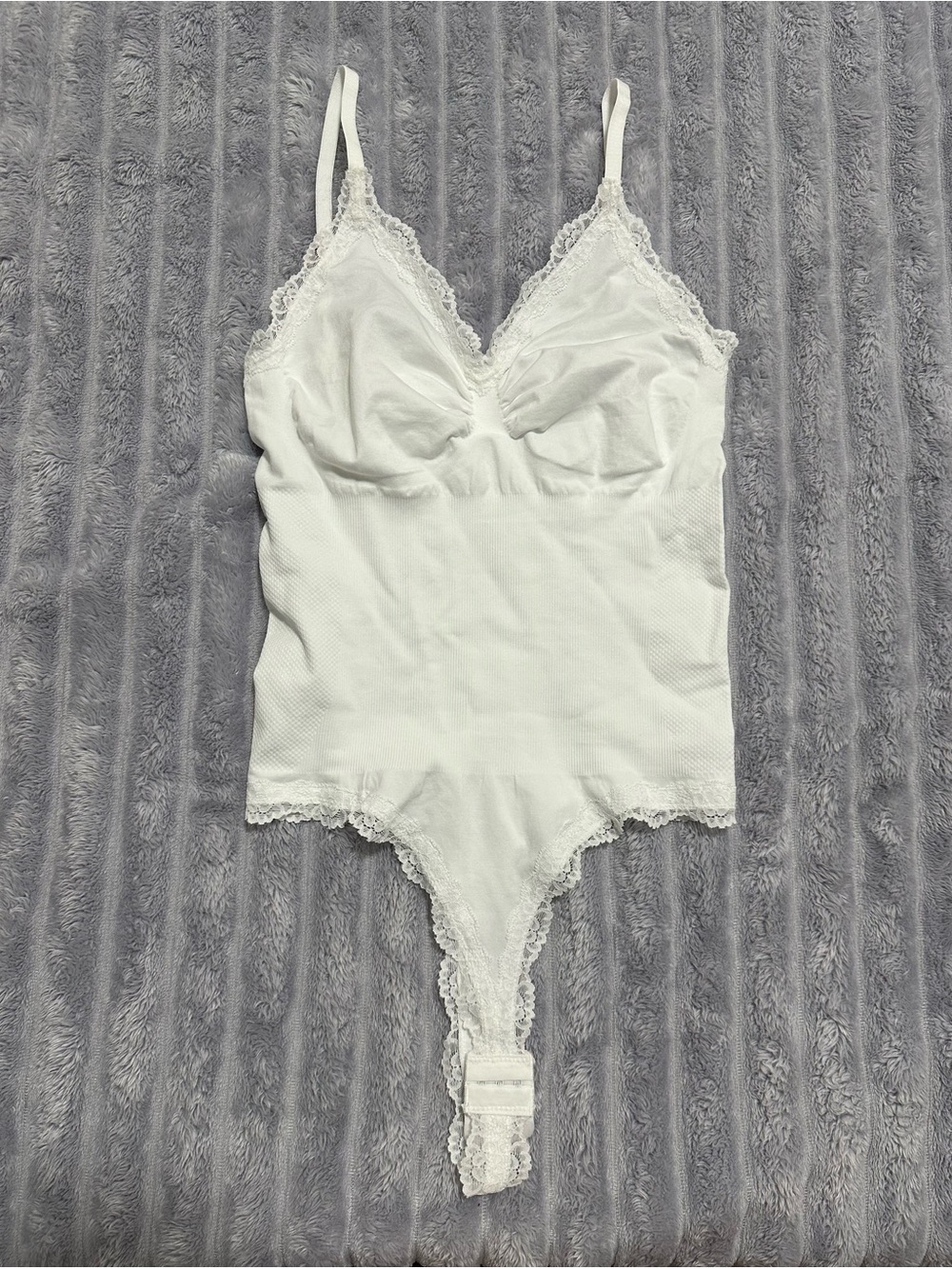 White Lace Seamless Shapewear Bodysuit - Thong Style - Size L